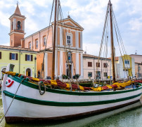 media.porto_canale_cesenatico_primo_piano_barca