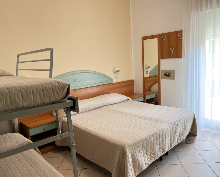 media.Gallery_CamereMatrimoniale+Castello_HotelDelleNazioni_Cesenatico